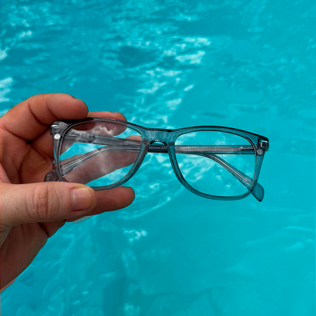 Óculos 2 em 1 Clip-On Vison Eyewear Munique Translúcido: Conforto, Comodidade e Versatilidade!