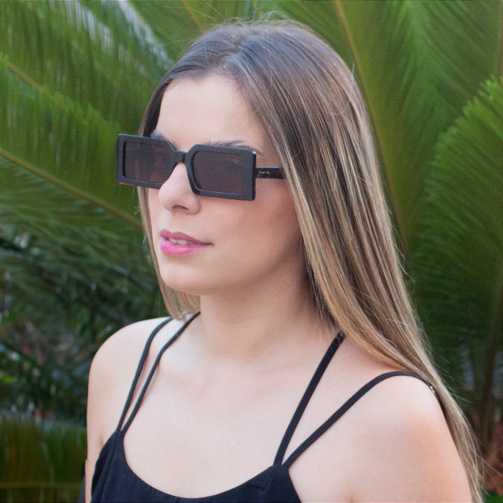 Óculos de Sol Vison Eyewear Barcelona Preto: O Encontro Perfeito entre o Retrô e o Moderno!